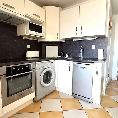 T2 Au Cap D'agde Avec Parking, Vue - Fr-1-607-220 *